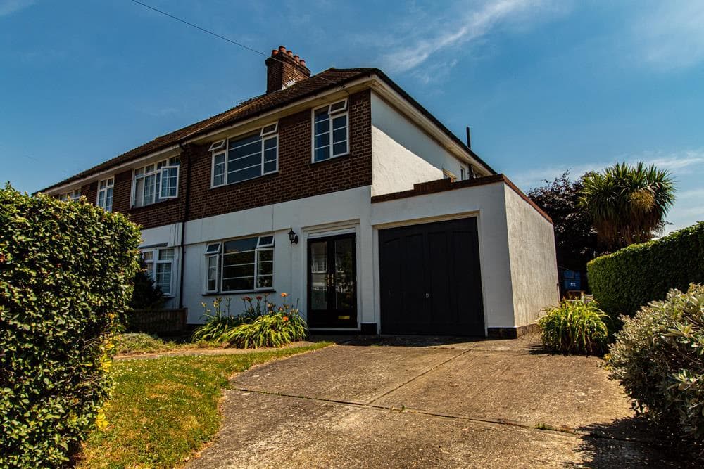 Chase Gardens, London, E4 8LB